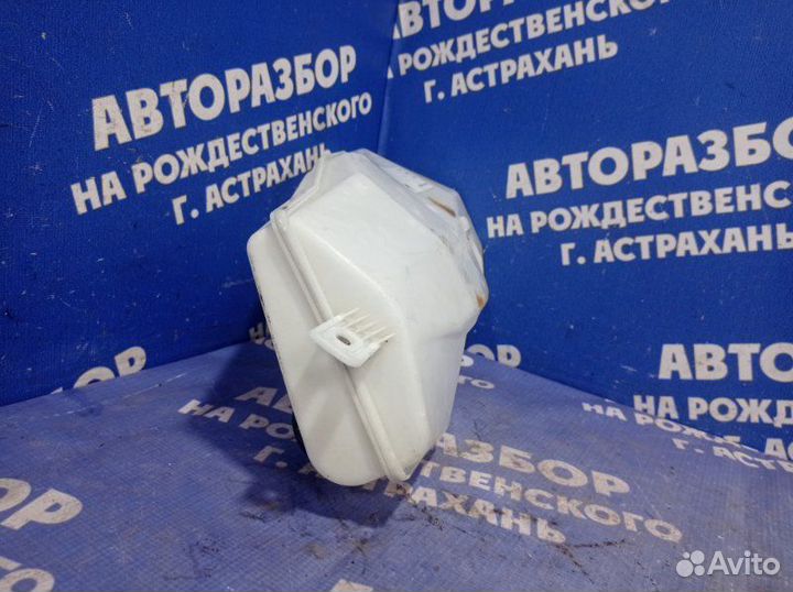 Бачок омывателя Renault Duster кроссовер 2014