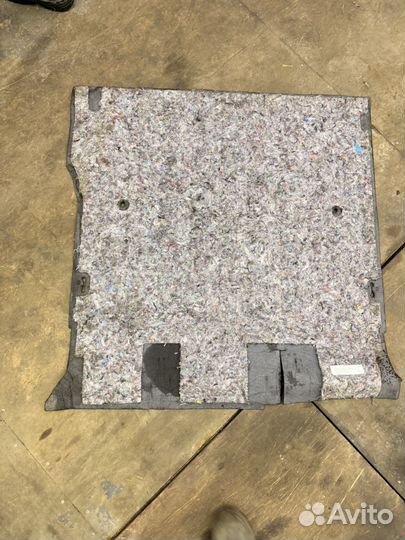 Ковролин багажника Renault Duster 1