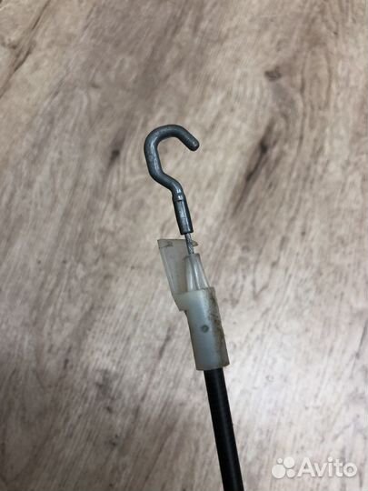 Трос передней двери Opel Astra h