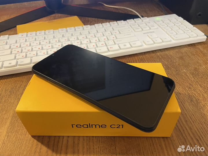 Realme c21