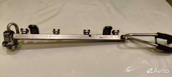 Топливная рампа фольцваген,ауди 1.8