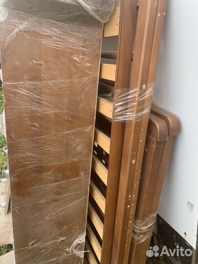 Кроватка детская с ящиком и маятником