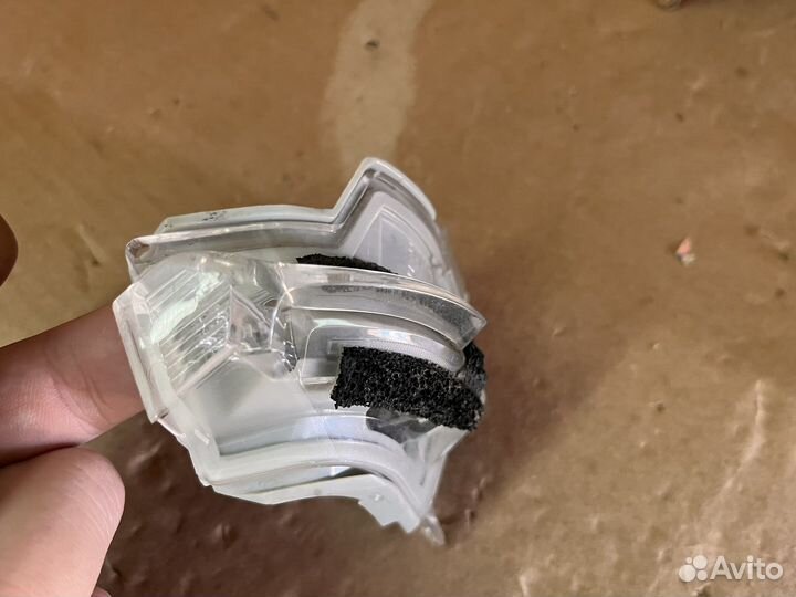 Повторитель R зеркала Toyota Camry 70