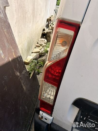 Фонарь задний левый,правый renault master 3