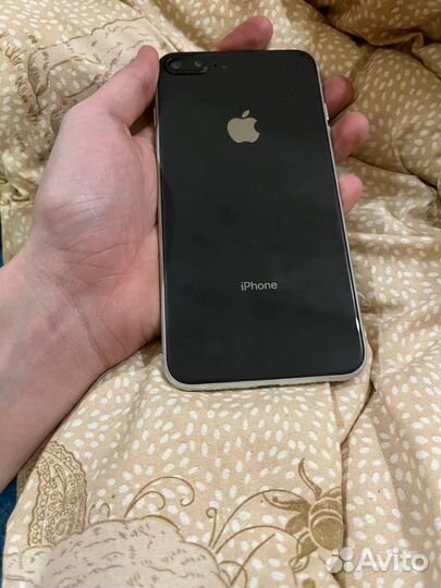 iPhone 8 Plus, 64 ГБ
