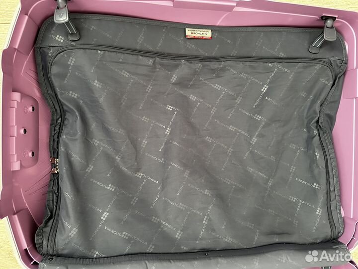 Чемодан из магазина 