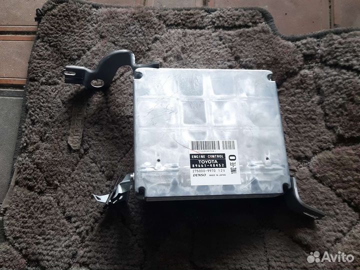 Блок управления двигателем Toyota Harrier