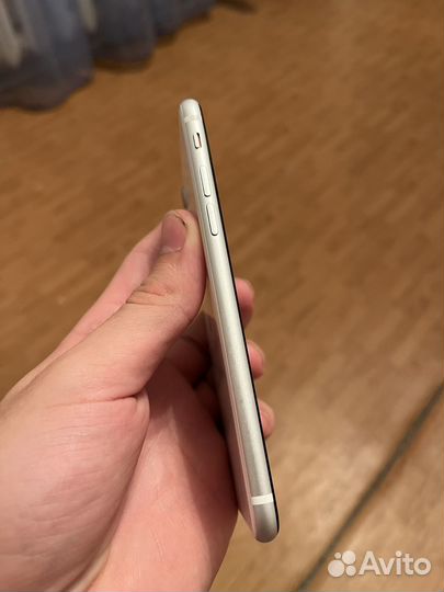 iPhone SE (2020), 128 ГБ