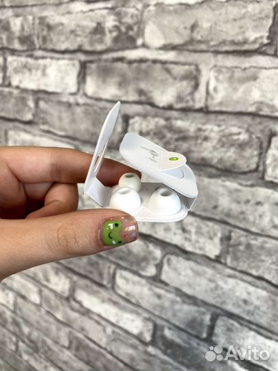 Коробка от airpods pro