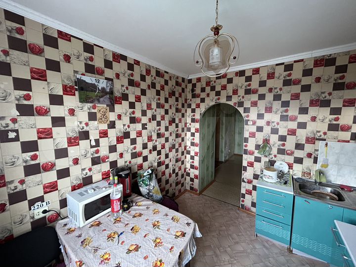 4-к. квартира, 78 м², 10/10 эт.