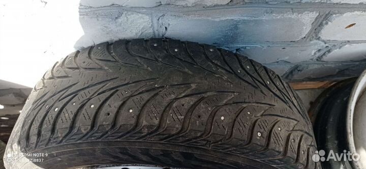 Yokohama IceGuard Stud IG65 185/70 R14