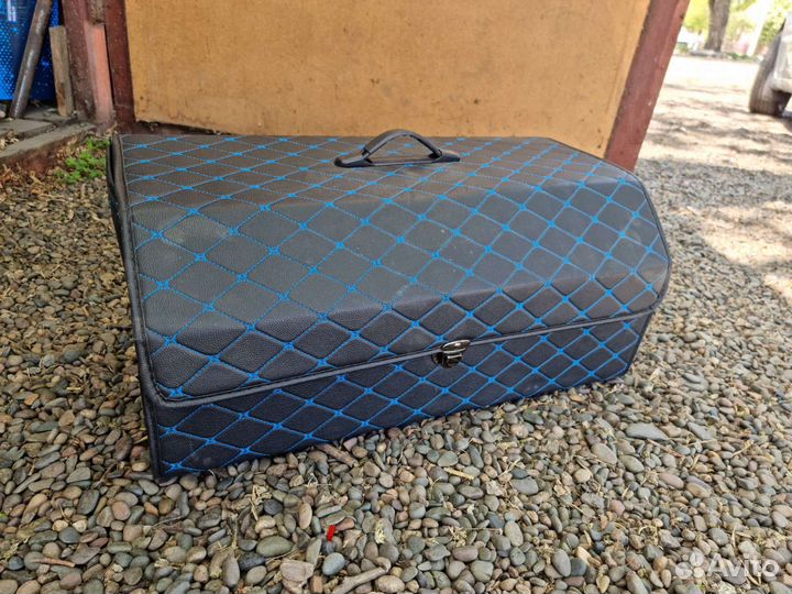 Автомобильный ящик для инструмента