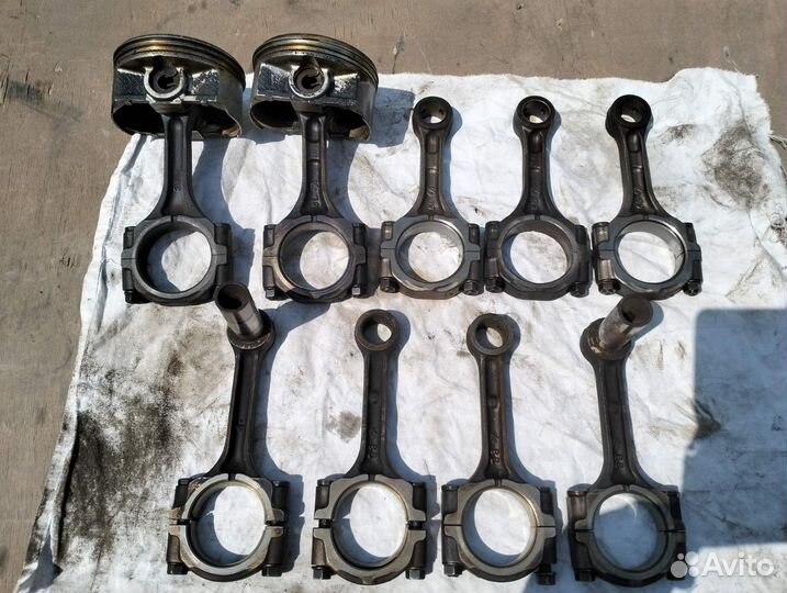 Subaru EJ15 EJ20 EJ25 - Поршни и шатуны Б/У