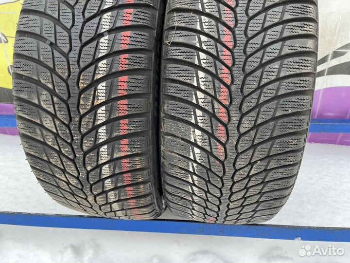 Bridgestone Blizzak LM-32C 235/45 R17