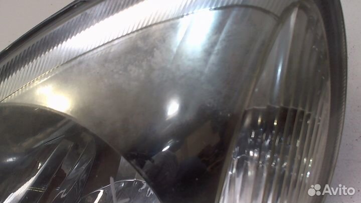 Фара (передняя) Toyota Yaris, 2004