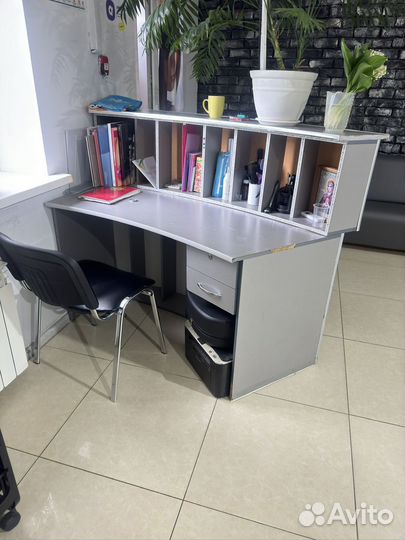 Стойка ресепшн бу