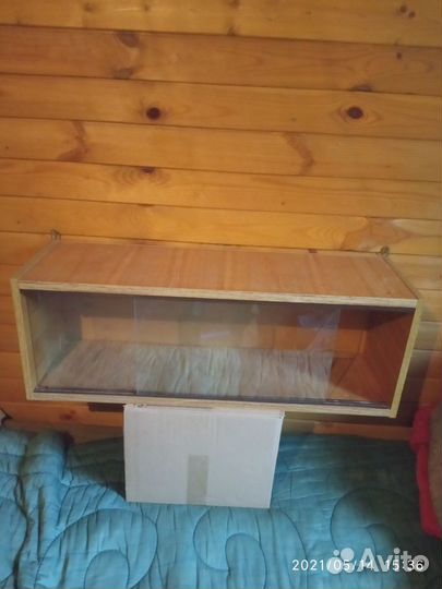 Полка навесная книжная