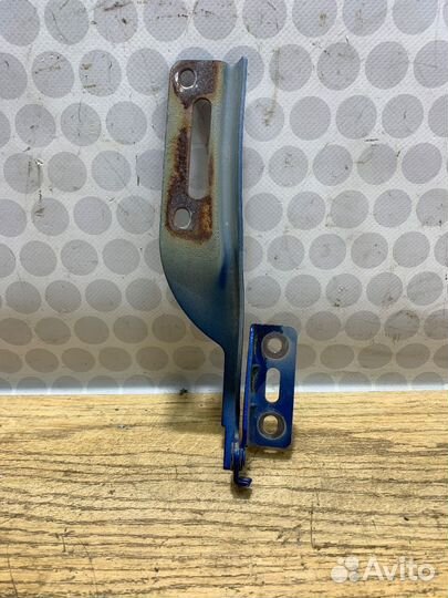 Петля капота правая Daewoo Matiz 2011