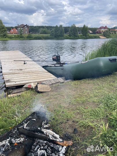 Надувная лодка с мотором