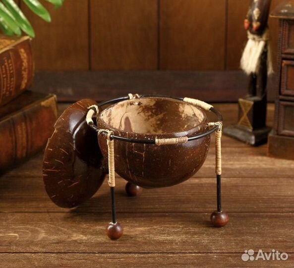 Подсвечник/шкатулка из кокоса