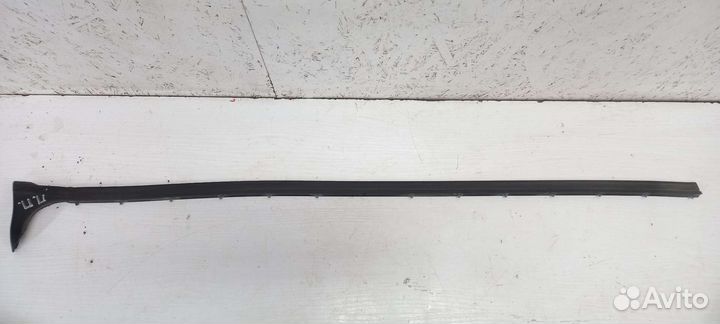 Уплотнитель двери Volkswagen Jetta 6