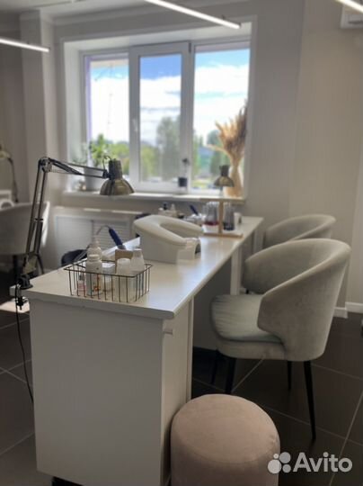 Аренда рабочего места мастера маникюра