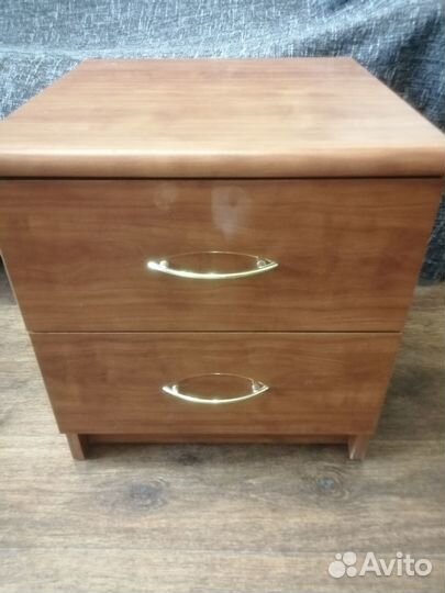 Тумба прикроватная