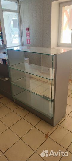 Шкаф витрина
