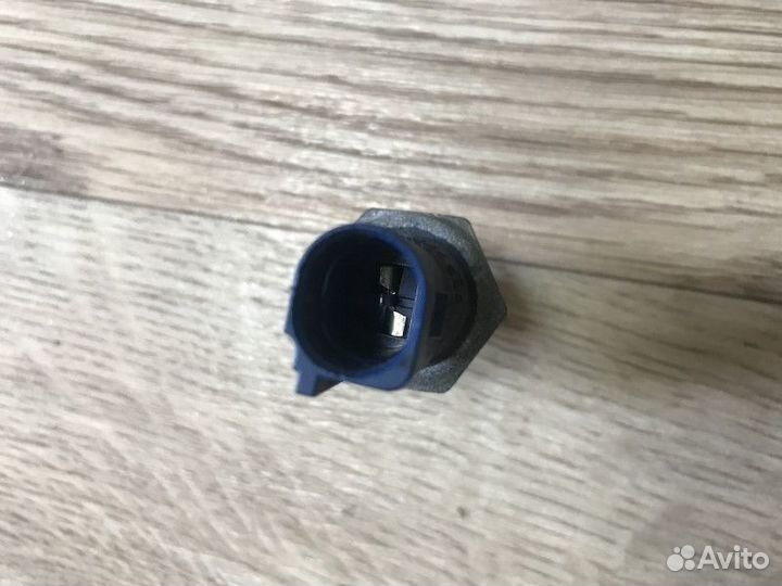 Датчик давления масла Ауди А5 1,8-2,0 L