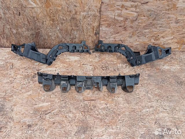 Кронштейн задний бампера Renault Fluence