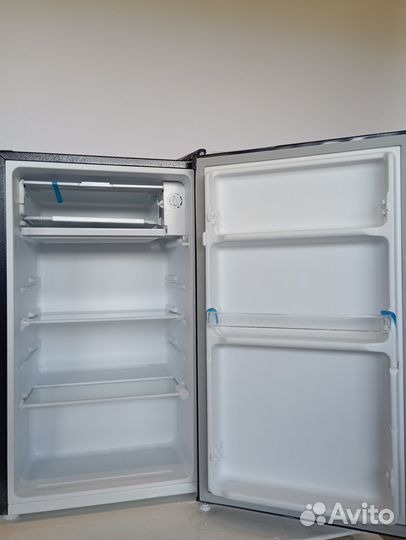 Холодильник maunfeld MFF83B