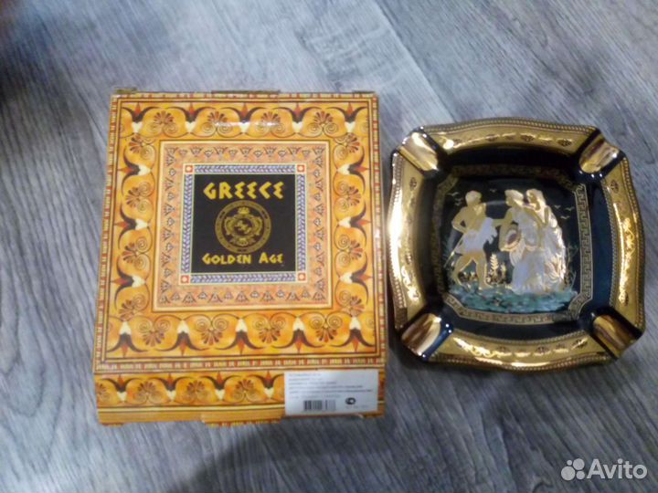 Пепельница новая фарфор