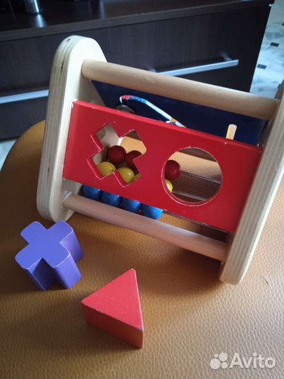 Развивающая игрушка