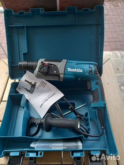 Перфоратор makita 2470 + набор буров. Новый