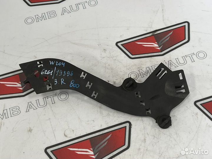 Кронштейн датчика ABS задний правый Мерседес W204