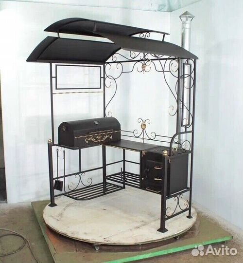 Мангал с крышей
