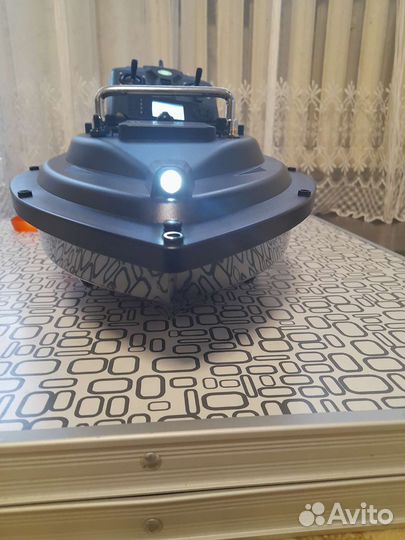 Прикормочный кораблик с gps на 16 точек