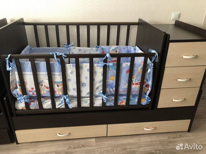 Детская кроватка трансформер с маятником