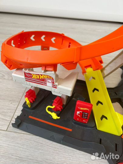 Hot Wheels Атака бешеной гориллы GTT94