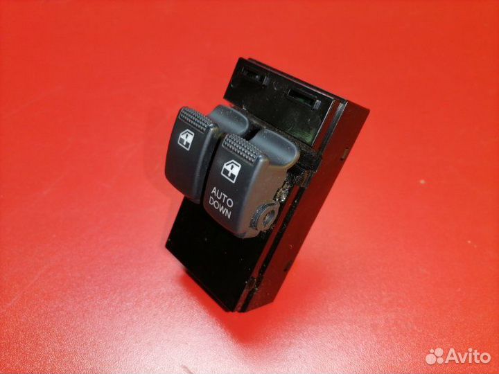 Блок управления стеклоподъемниками передний правый