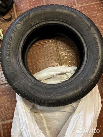 Goodyear UltraGrip Ice 265/60 R18 114T