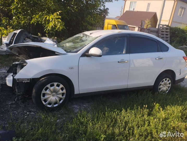 Nissan Almera 1.6 AT, 2014, битый, 122 000 км