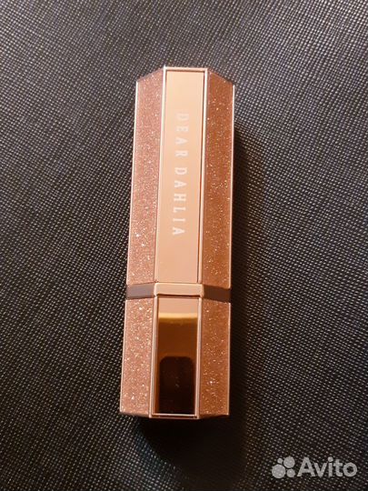 Dear dahlia помада с эффектом увеличения объёма