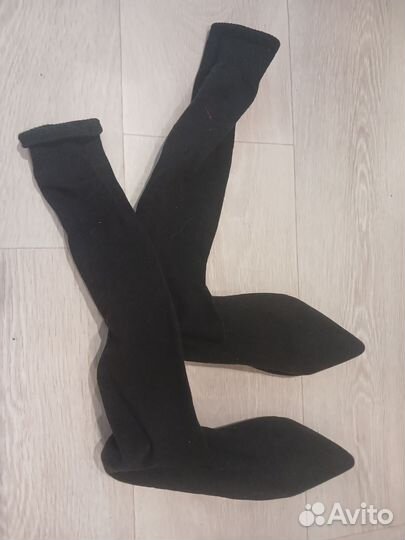 Сапоги-чулки с острым носом