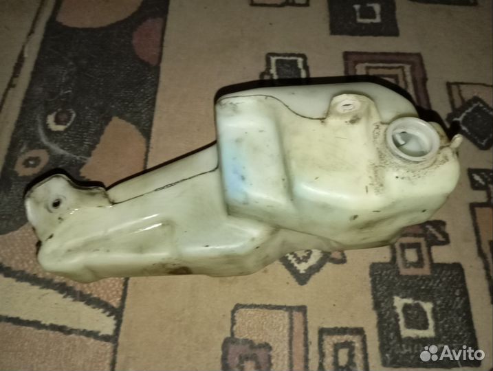 Бачок омывателя audi 80 b3