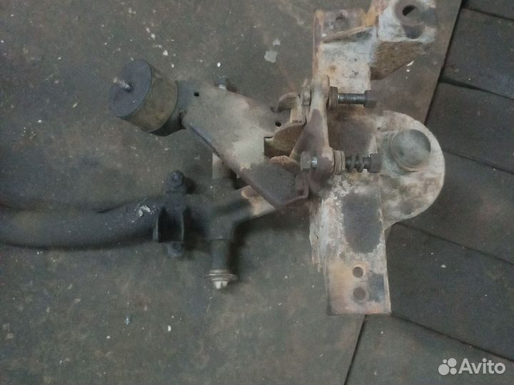 Балка подмоторная Нива Шевроле рест