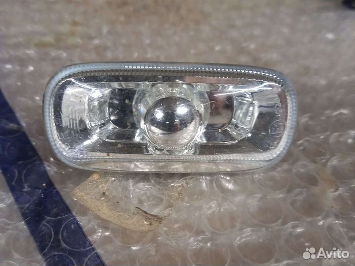 Ауди А 4 В7 - повторитель поворотов