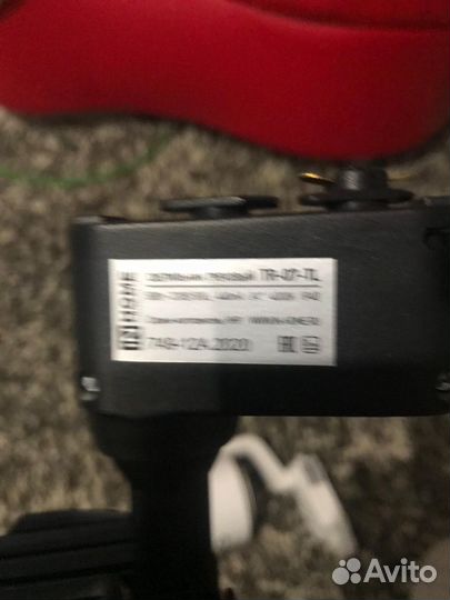 Светодиодный светильник трековый подвесной