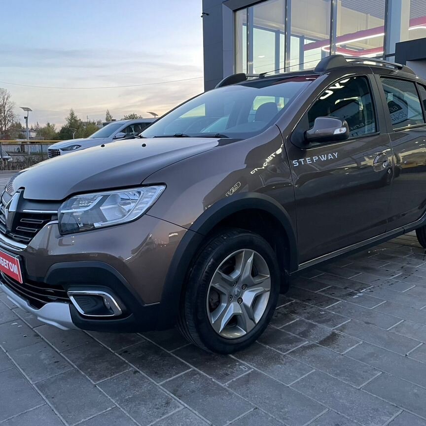 Купить Renault 🚘 от 100 000 ₽ в Кингисеппе: 1 649