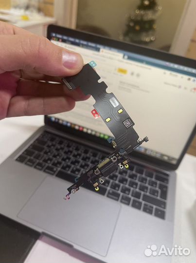 Нижний шлейф для iPhone оригинальный